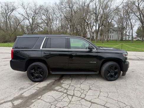Used 2017 Chevrolet Tahoe LT image 2