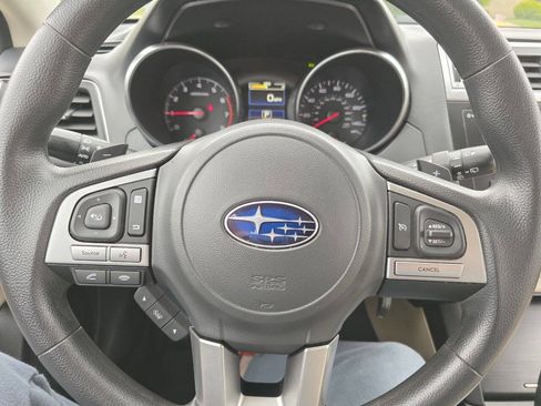 Used 2017 Subaru Outback 2.5i AWD/4WD image 11