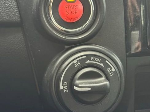 Used 2024 Nissan Titan PRO-4X w/ Off Road Protection Package image 33