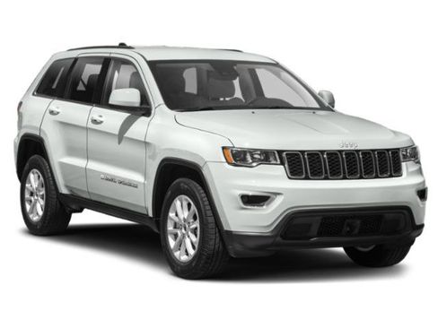 Used 2022 Jeep Grand Cherokee Laredo X image 9