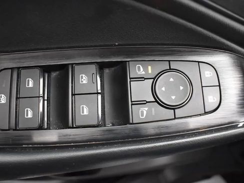 Used 2024 Nissan Rogue S image 20