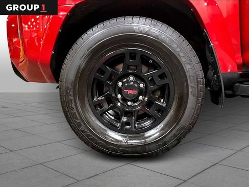 Used 2021 Toyota 4Runner Venture w/ Moonroof Package image 10