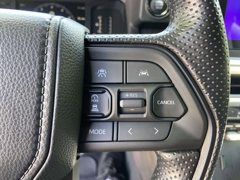 Used 2025 Toyota Tacoma SR5 RWD image 33
