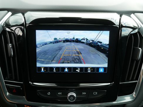 Used 2023 Chevrolet Traverse Premier AWD/4WD image 27