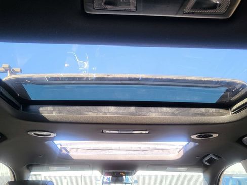 Used 2023 Chevrolet Traverse High Country FWD image 41