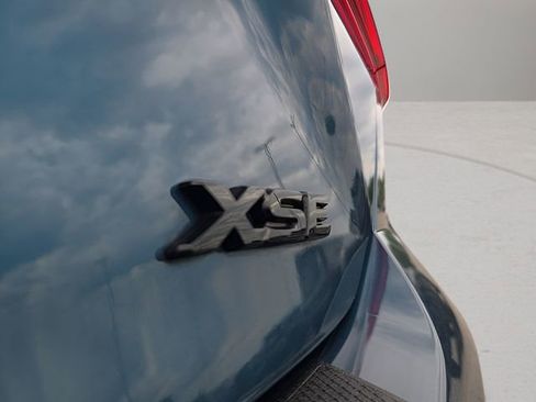 Used 2025 Toyota Camry XSE FWD image 17