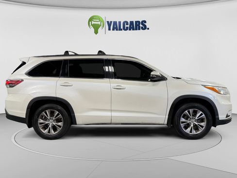 Used 2015 Toyota Highlander XLE AWD/4WD image 6
