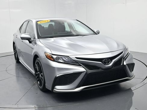 Used 2024 Toyota Camry XSE FWD image 2
