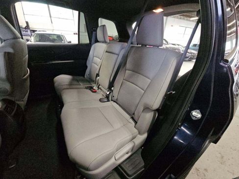 Used 2023 Honda Passport EX-L image 8