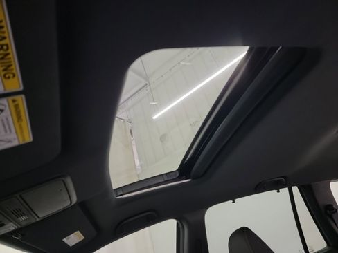 Certified 2022 Honda Passport TrailSport image 12