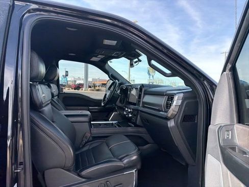 Used 2024 Ford F350 Platinum w/ Tremor Off-Road Package AWD/4WD image 32