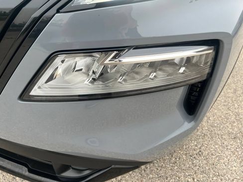 Certified 2023 Nissan Rogue SV w/ SV Premium B Package AWD/4WD image 31