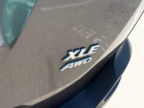 Used 2013 Toyota RAV4 XLE AWD/4WD image 16