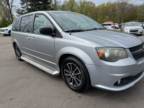 Used 2014 Dodge Grand Caravan SXT w/ Quick Order Package 29G SXT FWD image 12