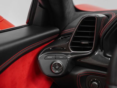 Certified 2014 Ferrari 458 Spider RWD image 44