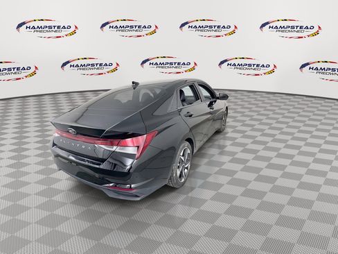 Used 2023 Hyundai Elantra SEL w/ Convenience Package FWD image 8