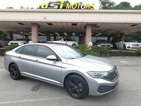 Used 2024 Volkswagen Jetta SE w/ Panoramic Sunroof Package FWD image 24