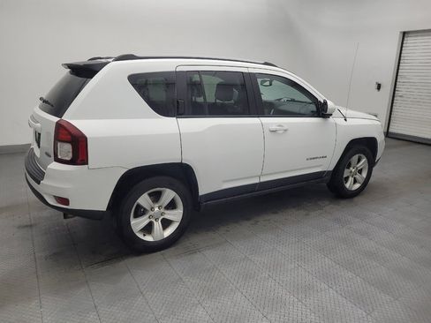 Used 2017 Jeep Compass Latitude AWD/4WD image 10