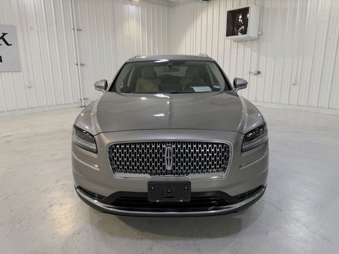 Used 2023 Lincoln Nautilus FWD w/ Premium Package image 8