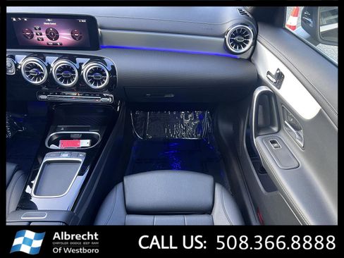 Used 2025 Mercedes-Benz CLA 250 4MATIC image 21