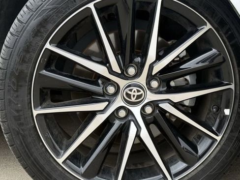 Used 2024 Toyota Camry SE FWD image 9