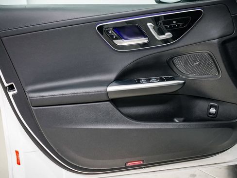Used 2023 Mercedes-Benz C 300 4MATIC Sedan image 19