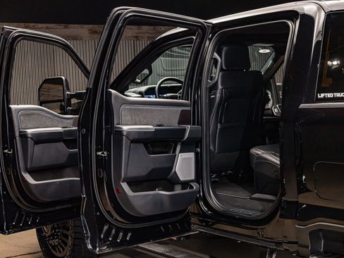 Used 2026 Ford F450 Platinum w/ FX4 Off-Road Package image 30