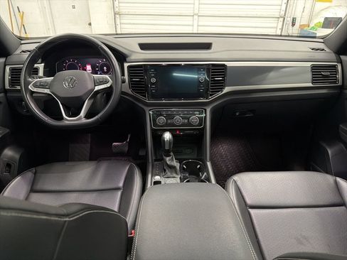 Used 2020 Volkswagen Atlas Cross Sport SEL image 22