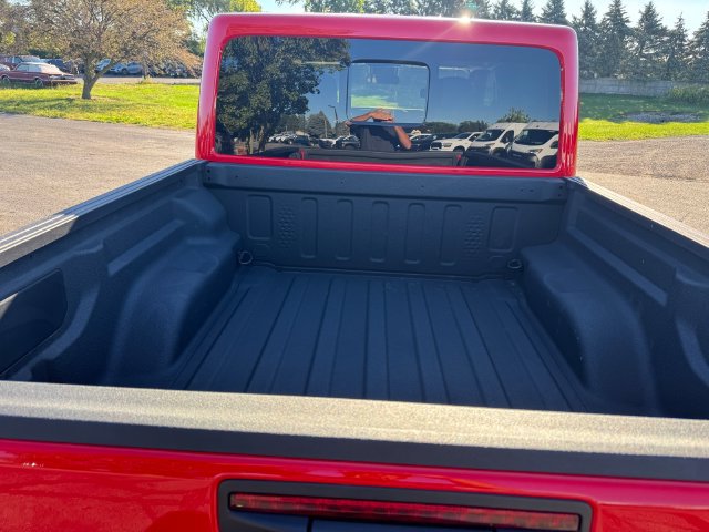 Certified 2025 Jeep Gladiator Mojave AWD/4WD image 17