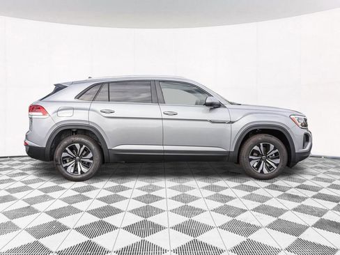New 2026 Volkswagen Atlas Cross Sport SE image 12