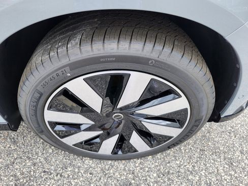 New 2025 Volvo EX90 Ultra image 11