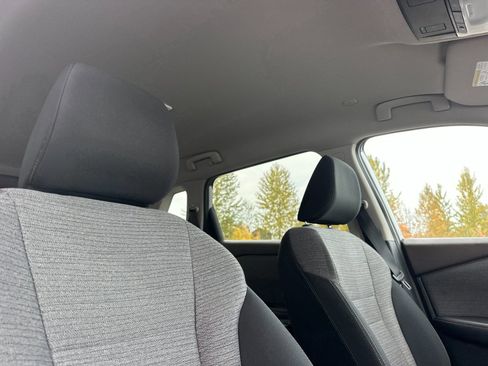 Used 2023 Nissan Rogue SV image 16