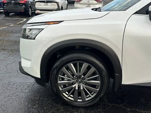 Used 2025 Nissan Pathfinder SL w/ SL Premium Package AWD/4WD image 7
