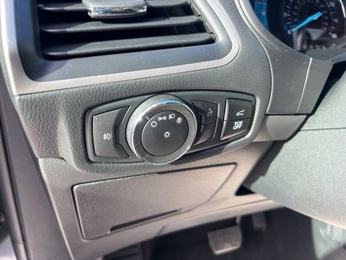 Certified 2023 Ford Edge SEL image 8