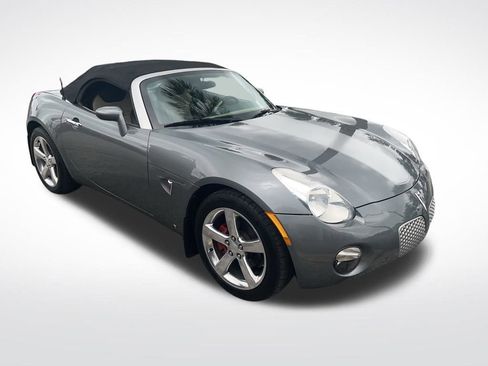 Used 2006 Pontiac Solstice Convertible w/ Premium Package RWD image 2