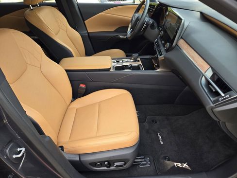 Used 2024 Lexus RX 350 Premium w/ Accessory Package (Z1) image 17