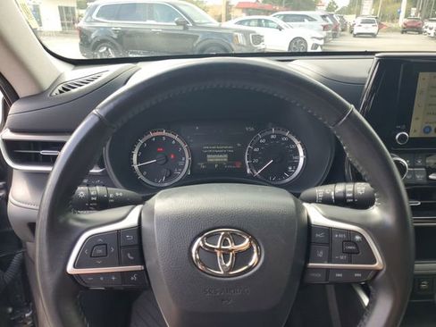 Used 2024 Toyota Highlander LE image 20