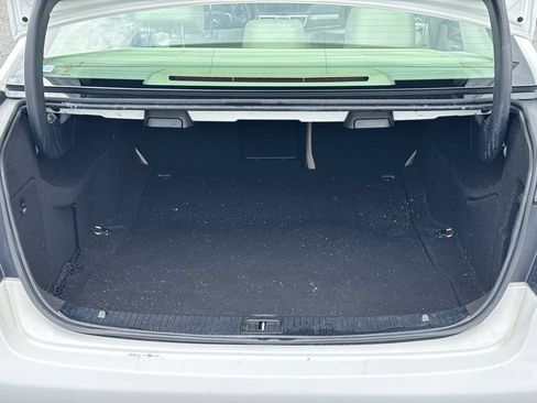 Used 2016 Mercedes-Benz E 350 4MATIC Sedan image 16