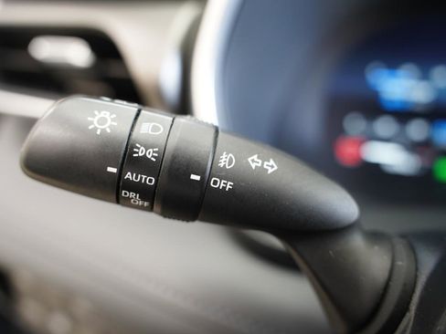 Used 2023 Toyota Highlander Limited image 14