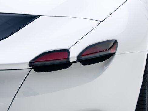 Used 2025 Ferrari Roma image 29