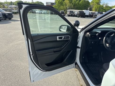 Used 2023 Ford Explorer 4WD Police Interceptor image 25