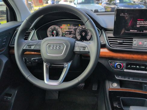 Used 2021 Audi Q5 e Premium Plus w/ Premium Plus Package image 28