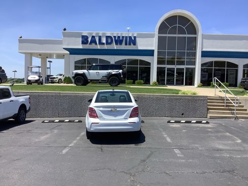 Used 2020 Chevrolet Sonic Premier FWD image 6