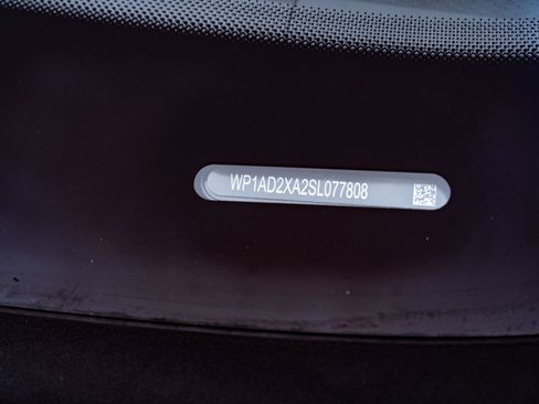 Certified 2025 Porsche Macan Electric RWD image 34