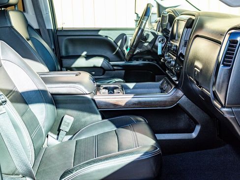 Used 2019 GMC Sierra 2500 Denali w/ Duramax Plus Package image 23