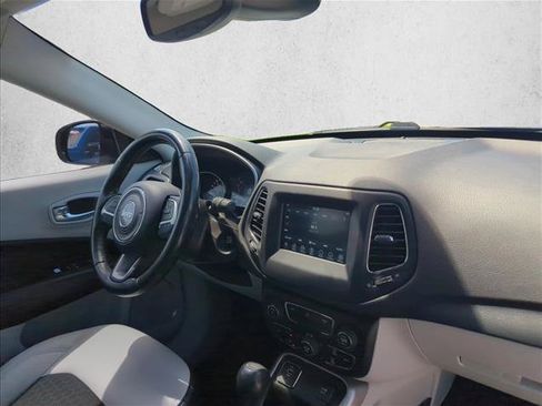 Used 2019 Jeep Compass Latitude w/ Popular Equipment Group FWD image 26