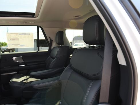 New 2026 Ford Expedition Platinum w/ Driver's Package AWD/4WD image 16