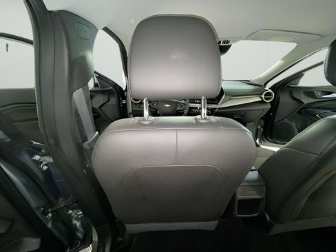 Used 2025 Chevrolet Trax LT FWD image 39