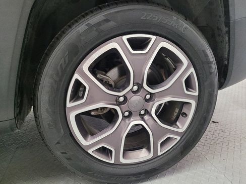 Used 2016 Jeep Renegade Limited image 31