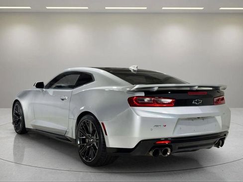 Used 2018 Chevrolet Camaro ZL1 image 16